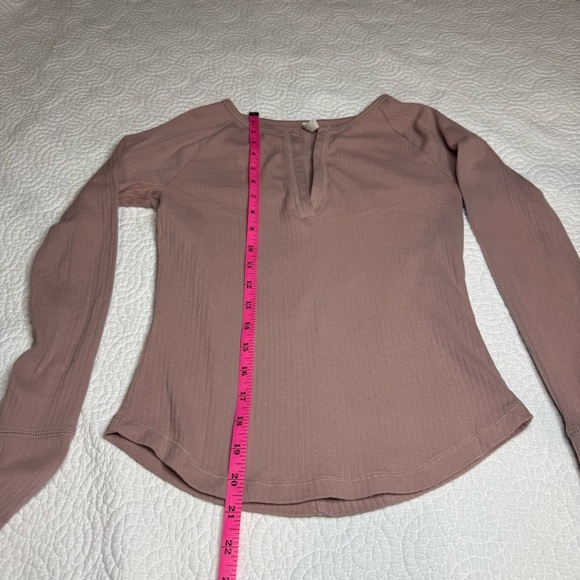 Free People Billie Layering Pink Ribbed Long Sleeve Top Size Medium - Picture 10 of 12